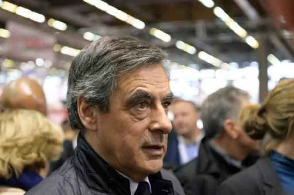 François Fillon kondigt onverwachte persconferentie aan