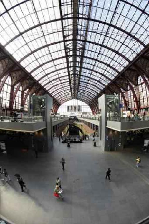 Politie schroeft extra toezicht Antwerpen-Centraal terug