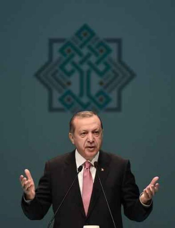 Turkse president Erdogan haalt uit naar Berlijn en noemt journalist een "spion"