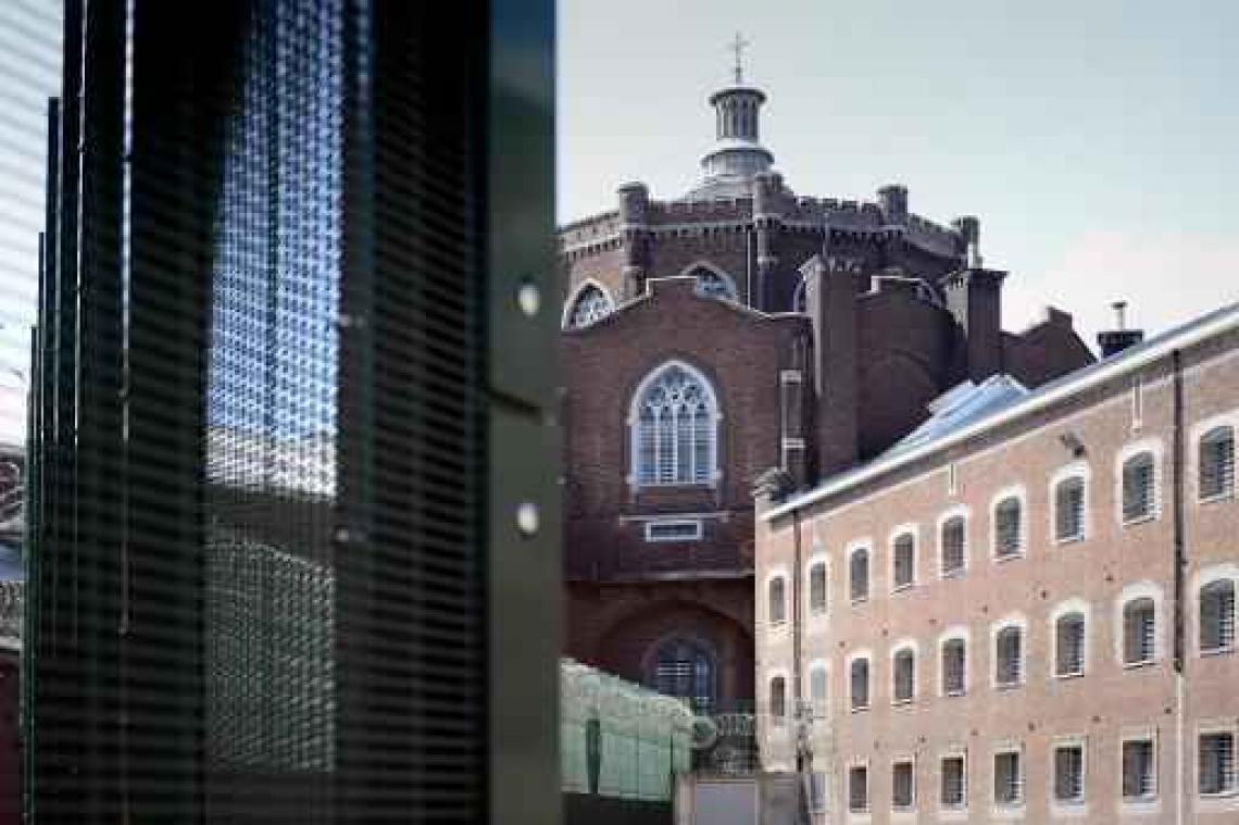 Ambtenaar die vals paspoort zou geleverd hebben uit gevangenis na blunder