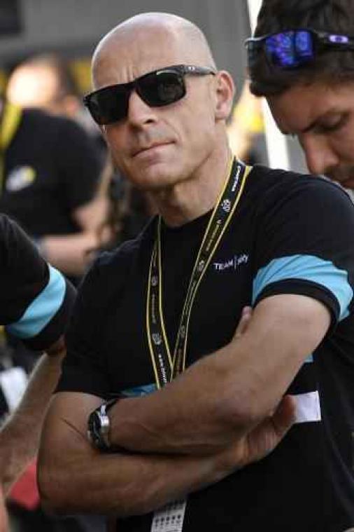 Sky-renners steunen teambaas Brailsford op Twitter