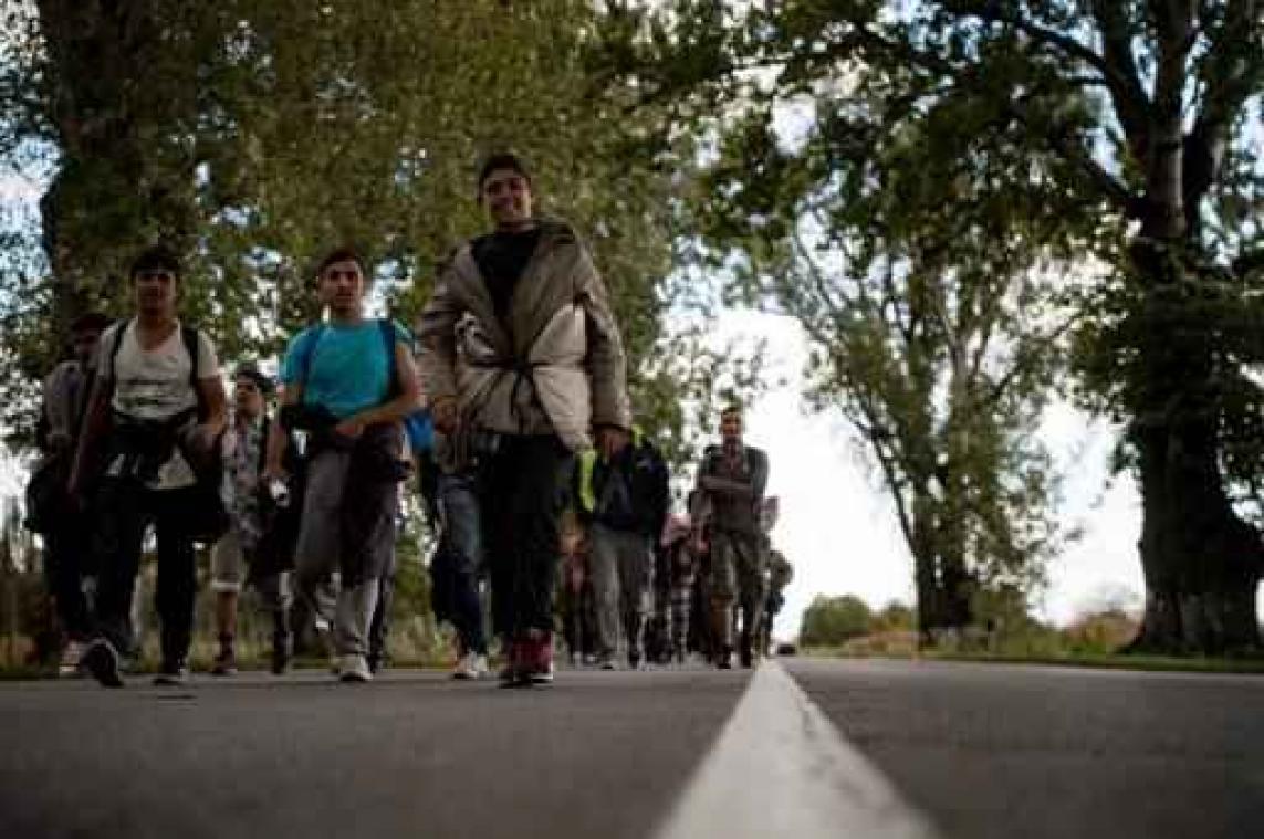 Hongarije sluit asielzoekers weer op tot procedure is afgerond