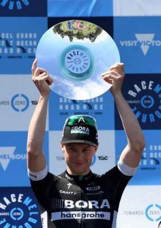 Bennett verrast Kristoff, Degenkolb en Kittel in Parijs-Nice
