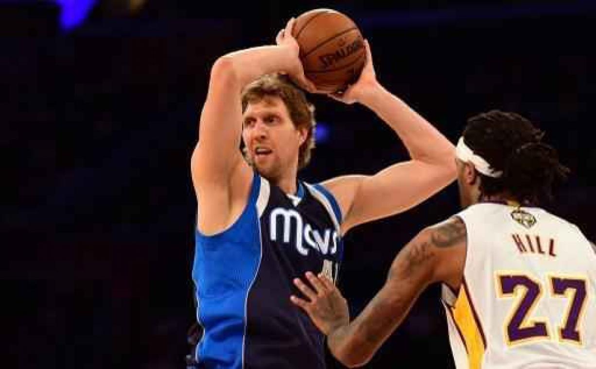 Nowitzki bereikt kaap van 30.000 punten in de NBA