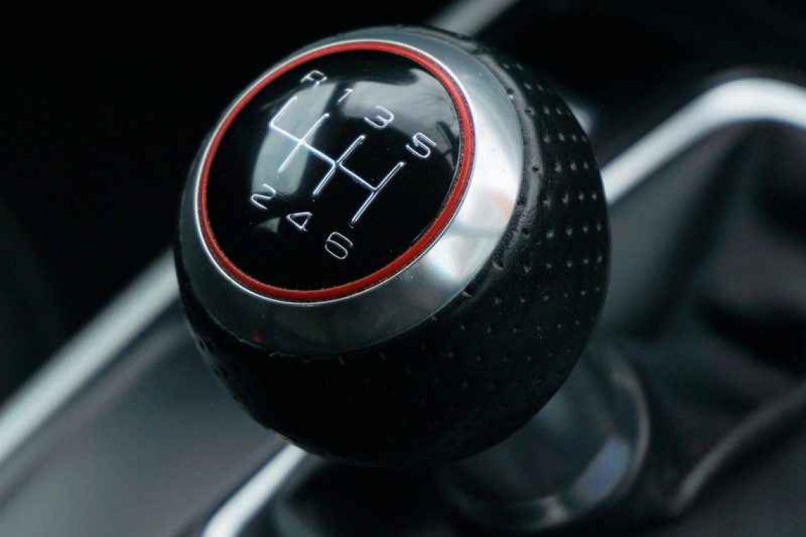 Autodief gearresteerd omdat hij niet kan schakelen