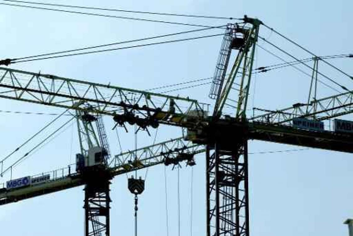 "Aanvechten van bouwvergunningen wordt strikter gereglementeerd"