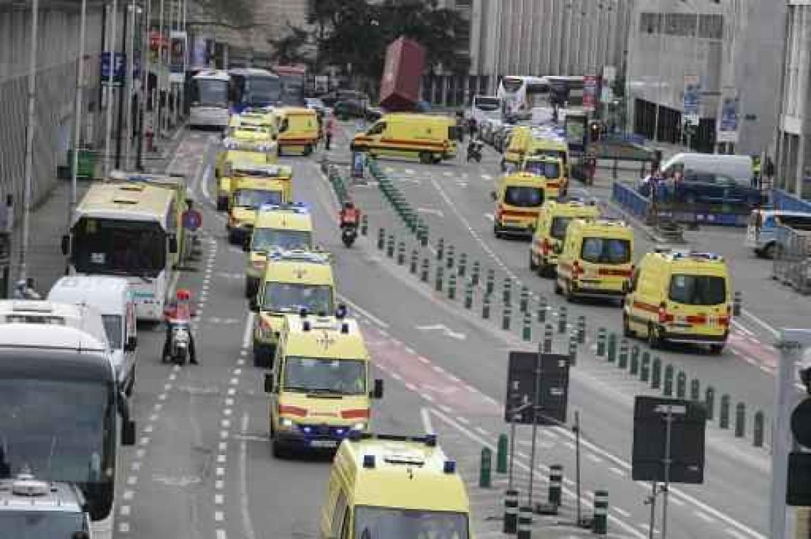 Ambulanciers voeren actie voor kabinet De Block in Brussel