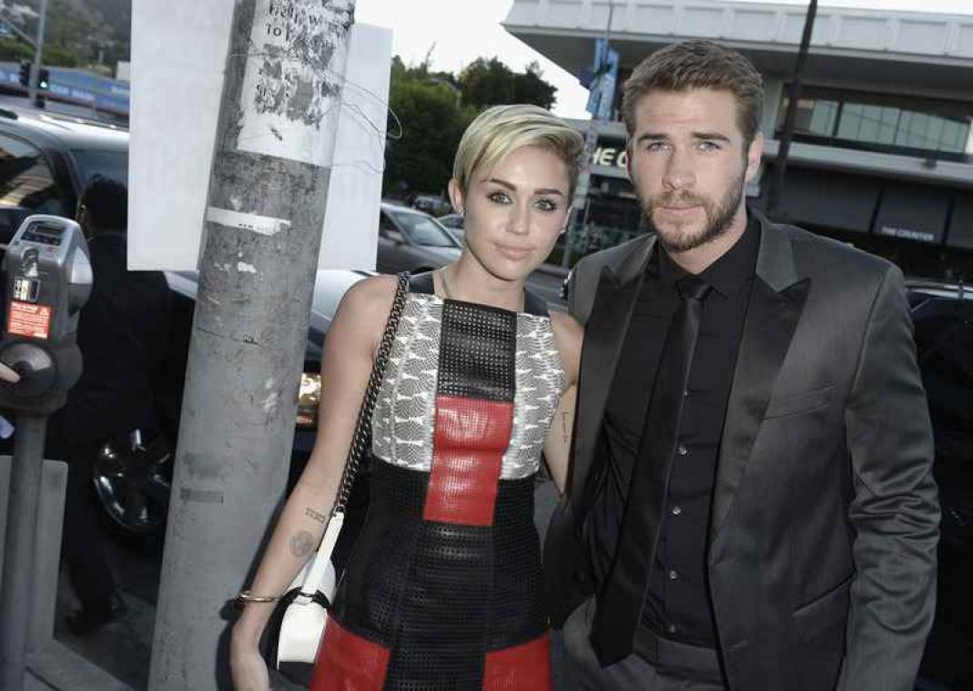 Vader Miley Cyrus reageert op geruchten rond zijn dochter