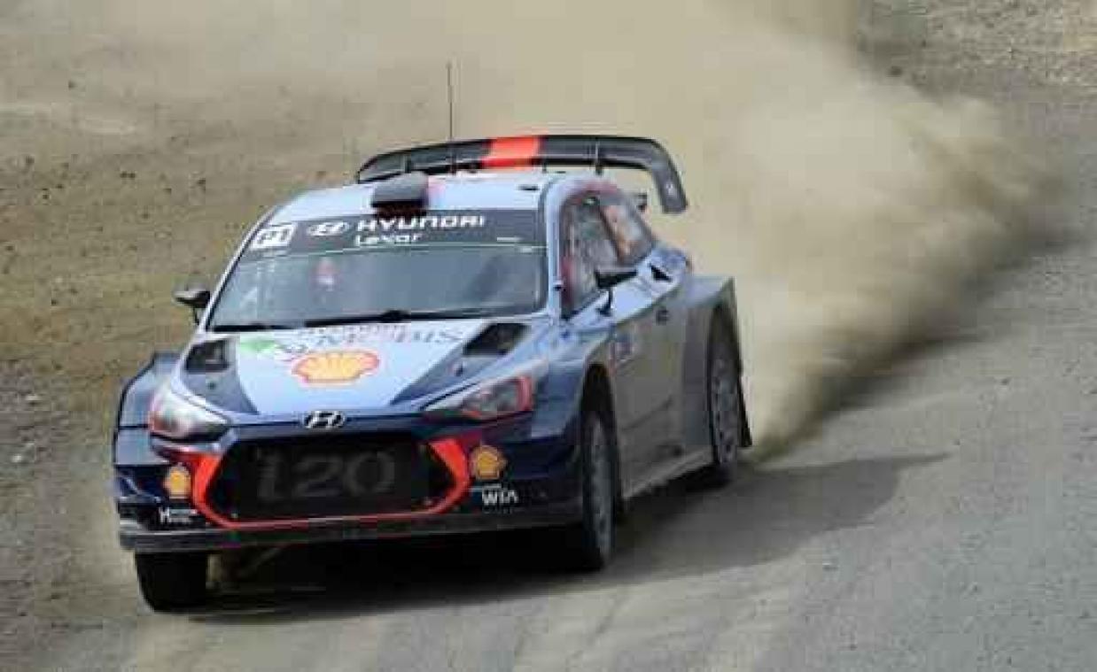 Rally van Mexico - Neuville pakt derde plaats