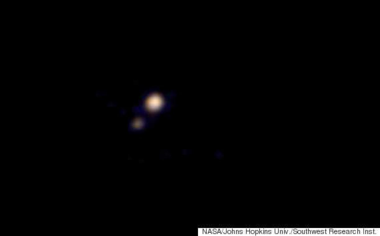Dit is de eerste kleurenfoto van Pluto ooit
