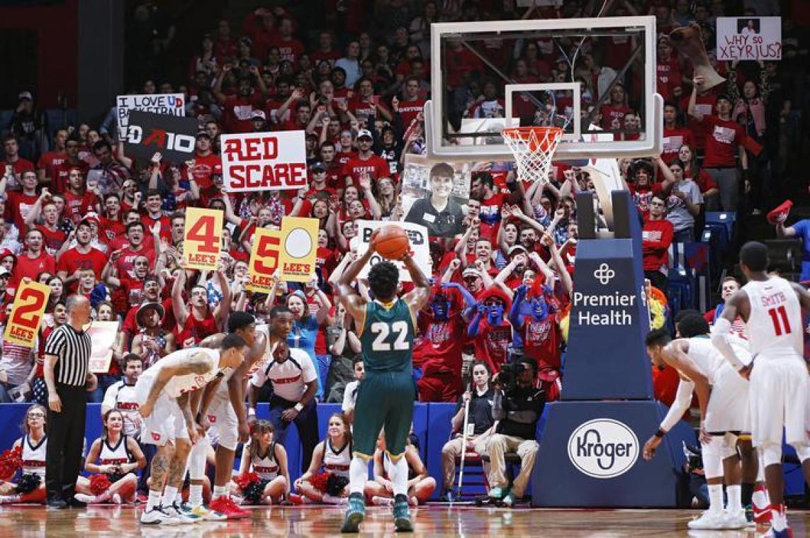March Madness' dompelt VS onder in basketbalgekte
