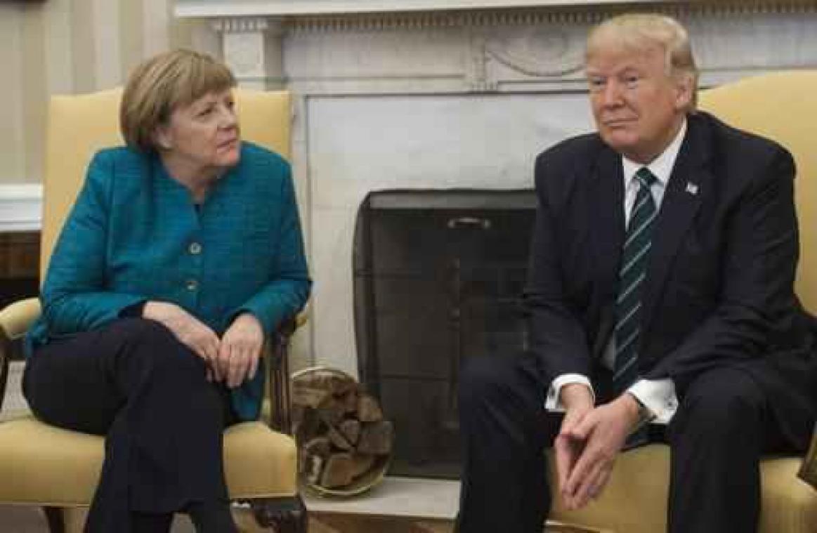 "Trump hoorde vraag van Merkel om handdruk niet"