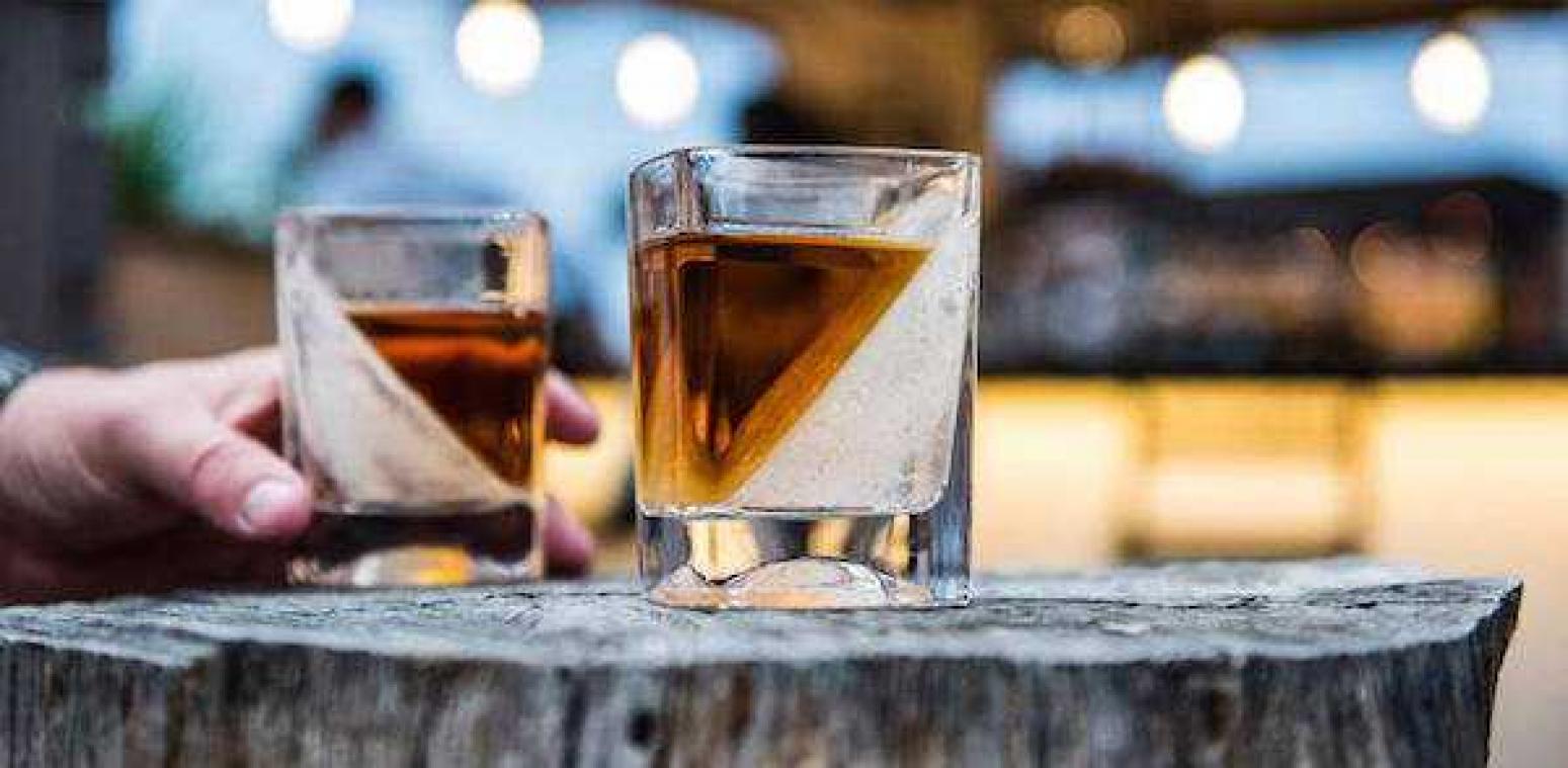 Innovatief ijsblokje koelt je drank zonder dat die verdund wordt