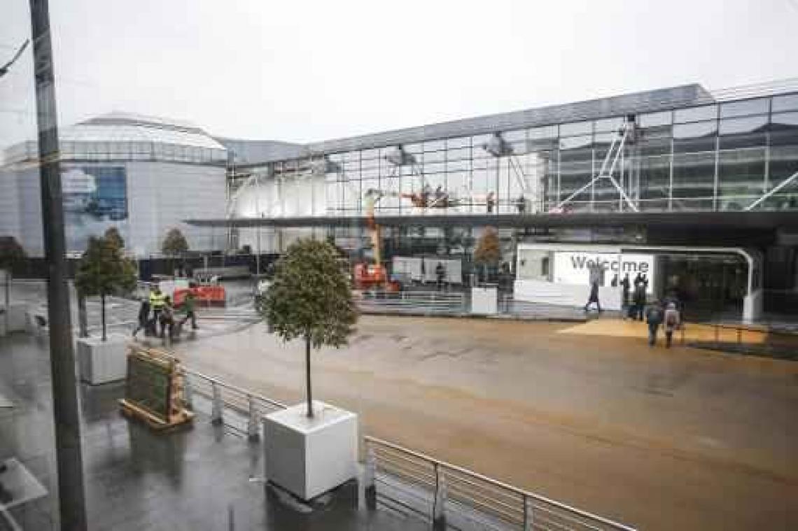 Een jaar later - Luchthaven valt morgenvroeg kwartier lang volledig stil