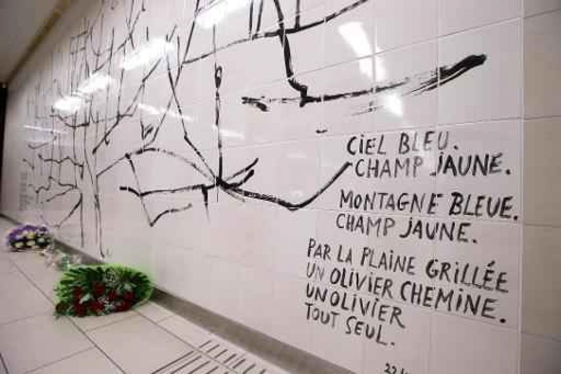 Een jaar later - Koningspaar komt per metro aan in Maalbeek