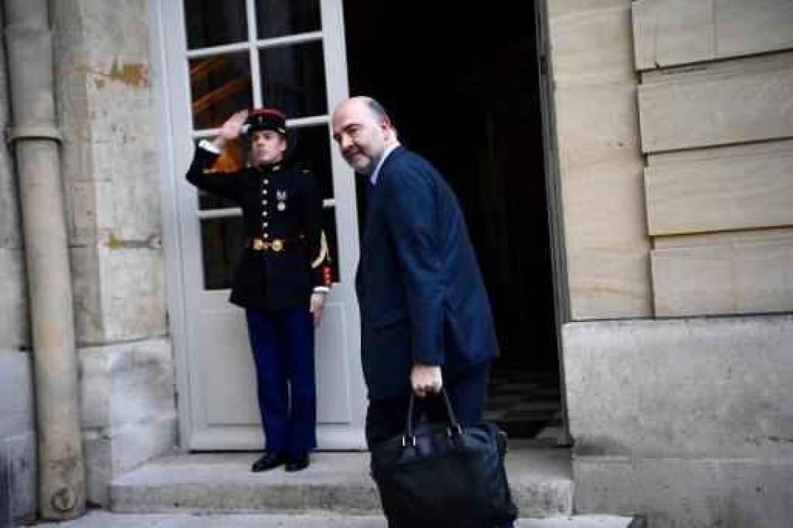 Ook Moscovici ontving luxueuze kostuums