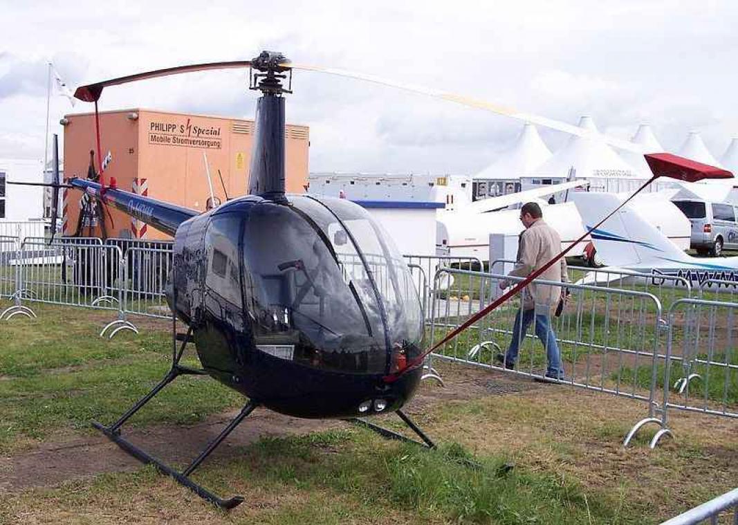 Scholier komt net niet te laat dankzij de helikopter van zijn vader