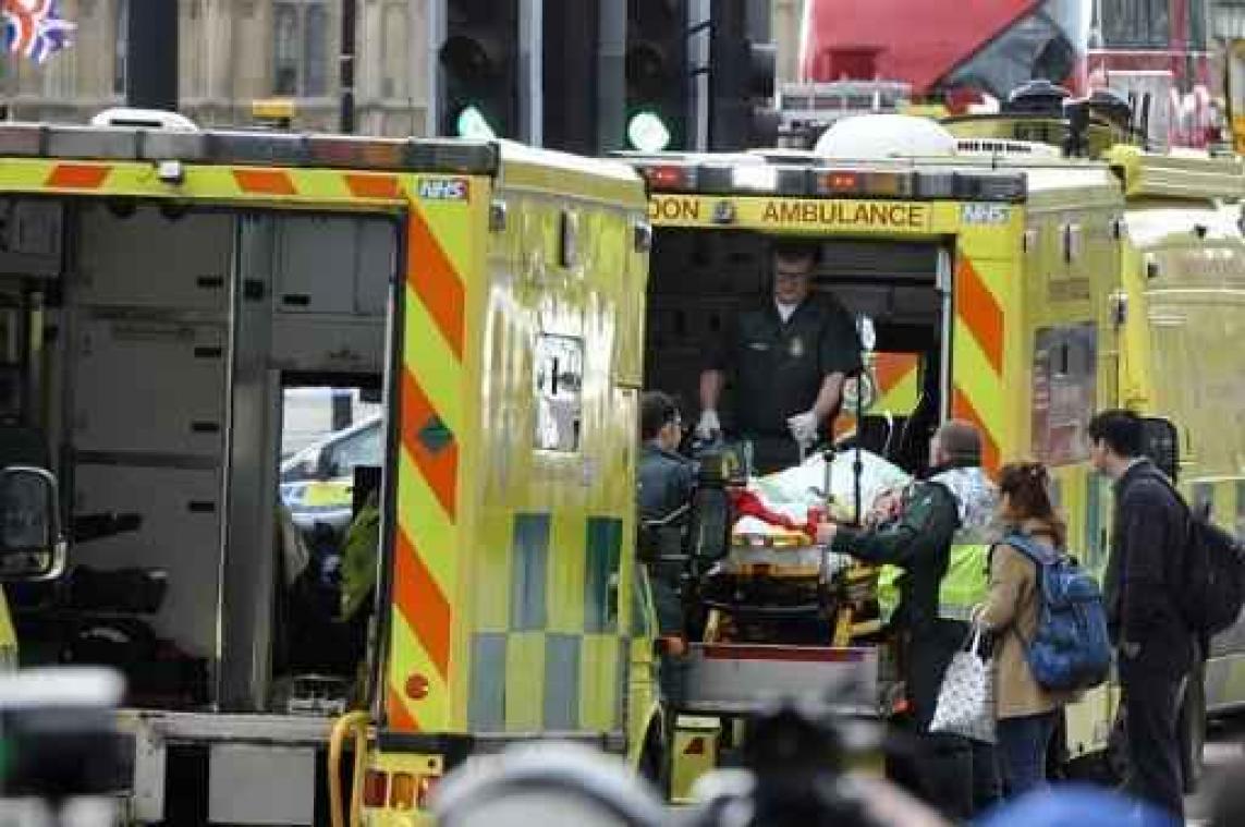 Zeker tien mensen verpleegd op Westminster Bridge