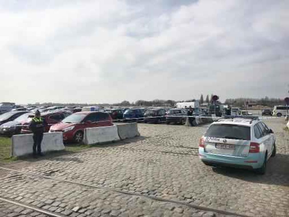 Antwerpse politie onderschept wagen die als gek over Meir reed en controle ontweek