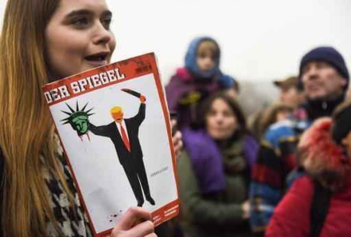 Klachten tegen spraakmakende Trump-cover Der Spiegel ongegrond