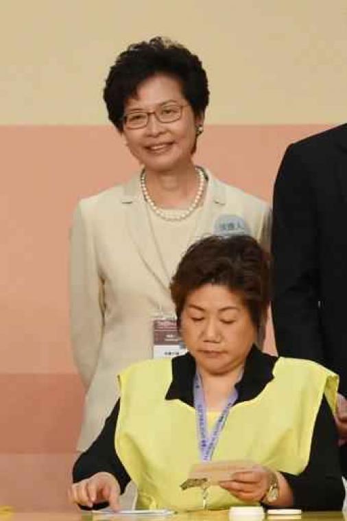Chinese favoriet Carrie Lam verkozen tot nieuwe leider van Hongkong