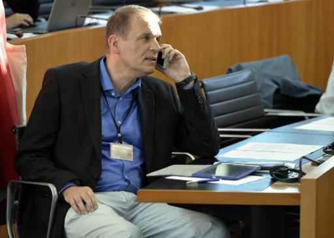 MR vraagt Alain Destexhe om ontslag te nemen als gemeenteraadslid