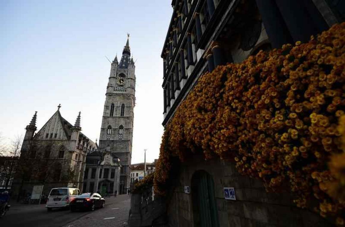 Mobiliteitsstewards leggen circulatieplan Gent uit