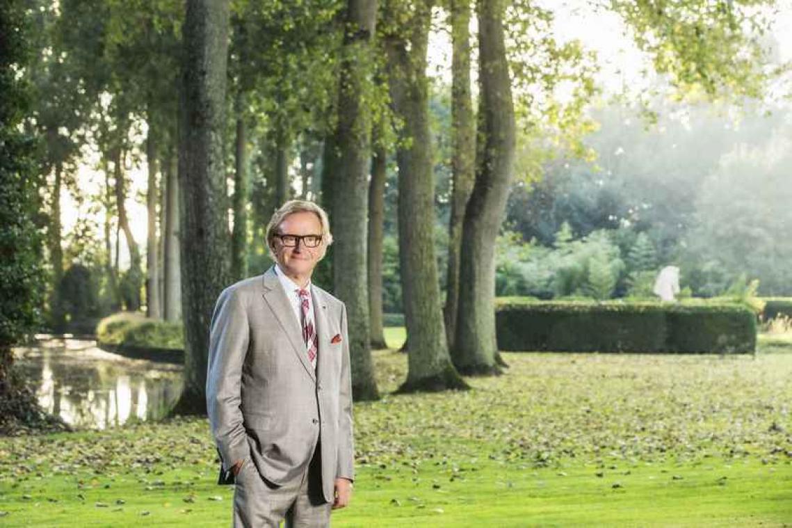 Willy Naessens wil eigen dorp ontruimen voor airshow