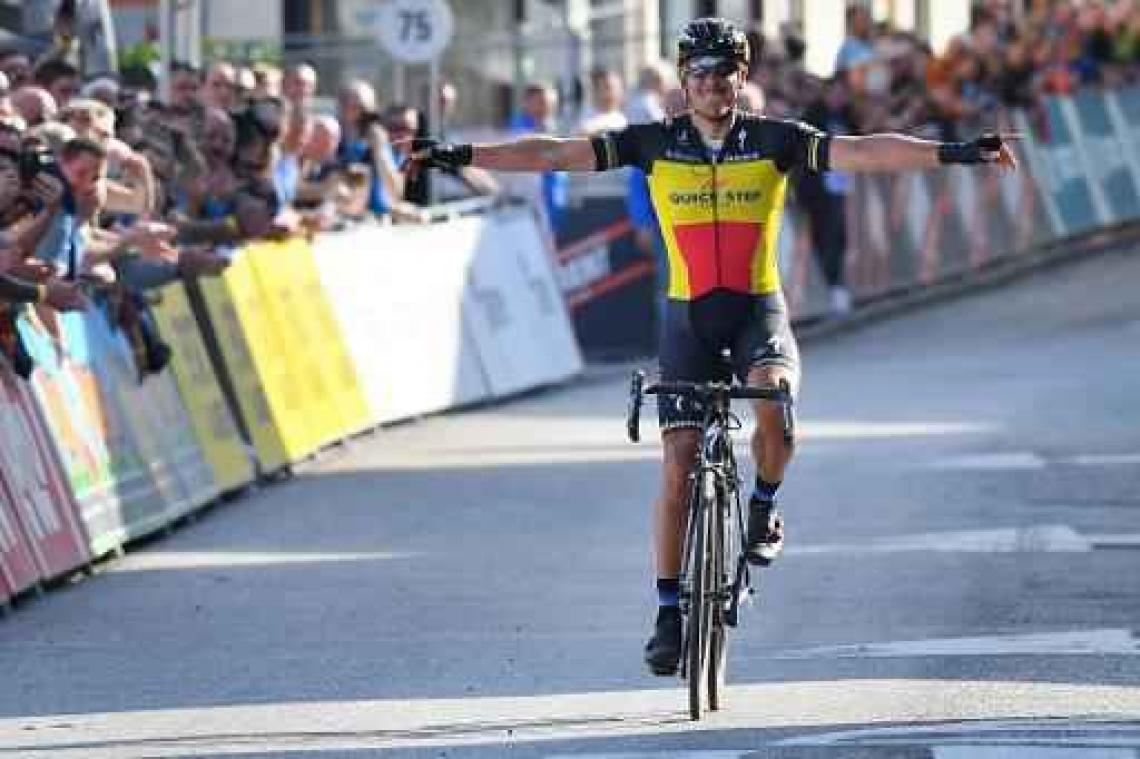 UCI geeft Gilbert en veertien andere renners boete voor "gevaarlijk rijgedrag"
