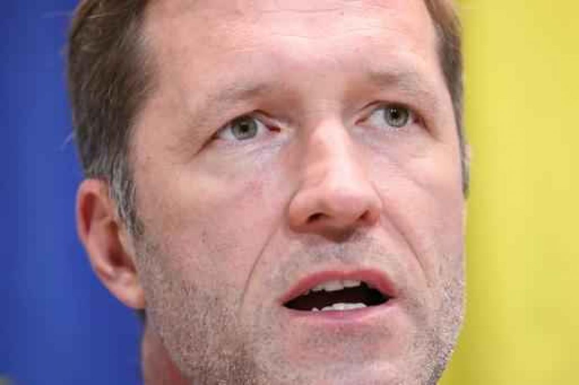 Magnette betreurt dat federale regering geen wapenembargo bepleit bij EU