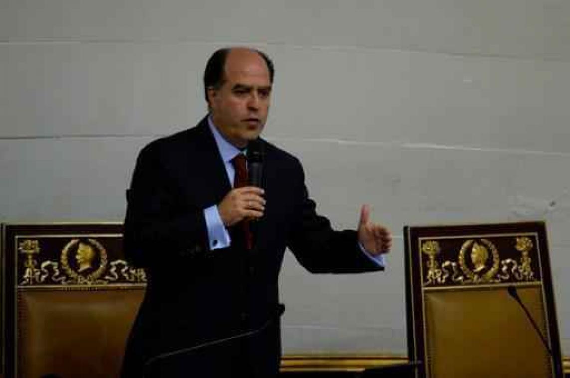 Parlementsvoorzitter Venezuela beschuldigt Maduro van plegen van staatsgreep