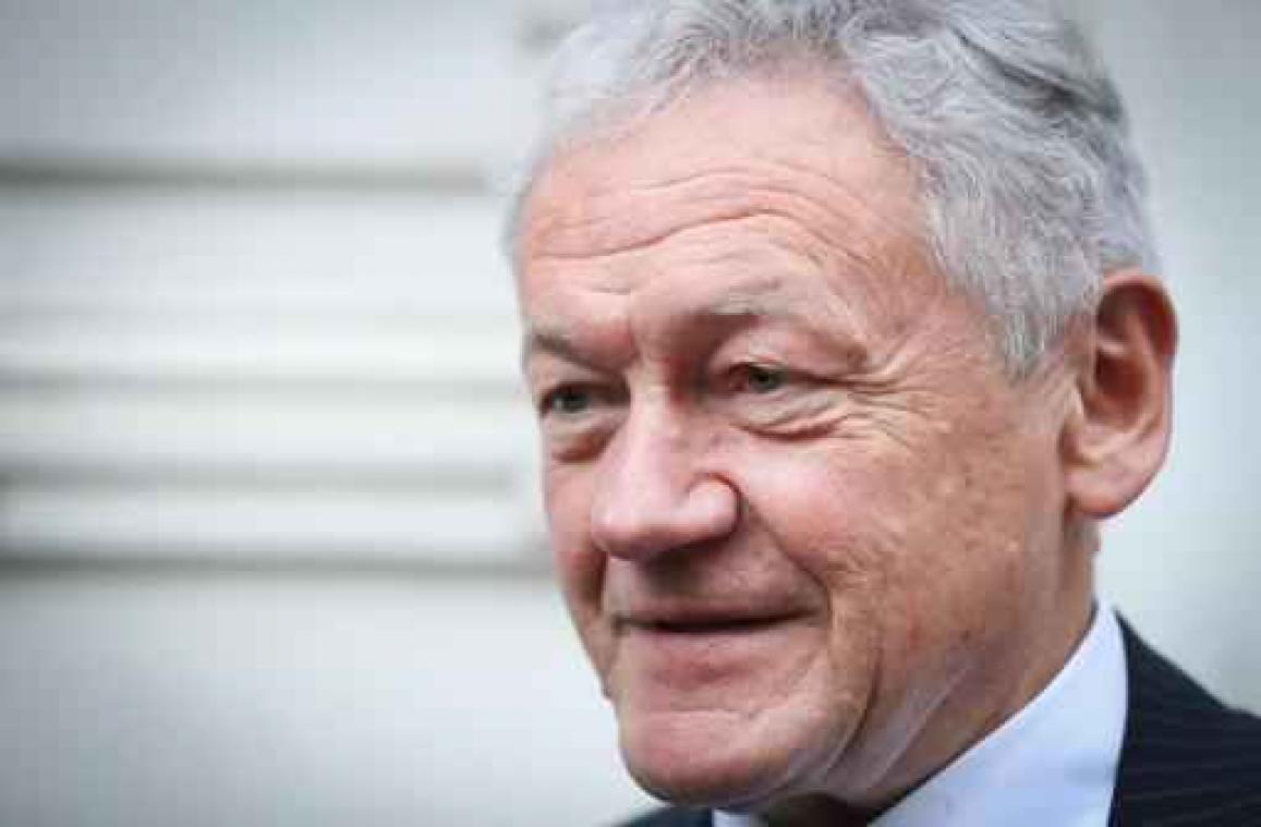 Bellot laat NMBS pistes onderzoeken voor verbinding Waalse steden met Parijs