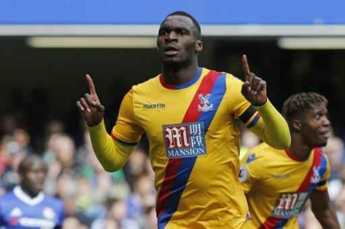 Belgen in het buitenland - Scorende Christian Benteke stunt met Crystal Palace tegen Chelsea