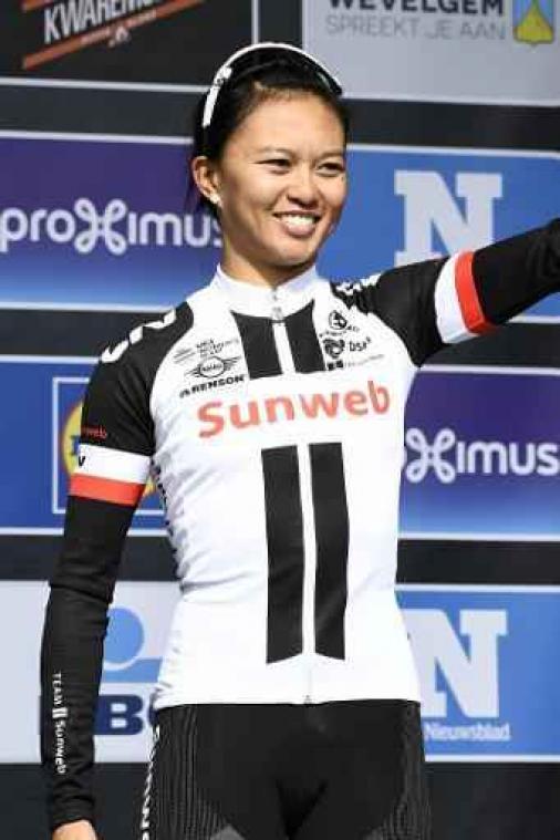 Ronde van Vlaanderen - Amerikaanse Rivera pakt bloemen bij de vrouwen, Lotte Kopecky vijfde