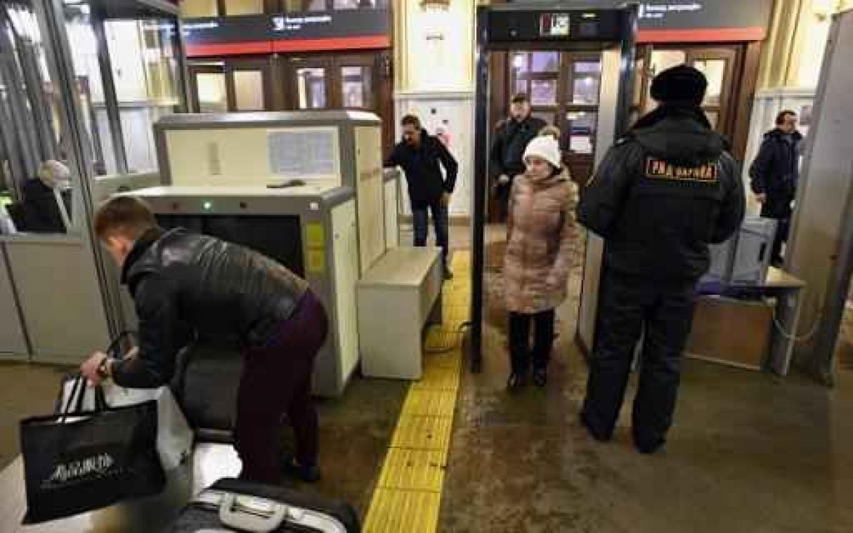 Ontploffing Sint-Petersburg - Metro in Sint-Petersburg rijdt weer na terreuraanslag