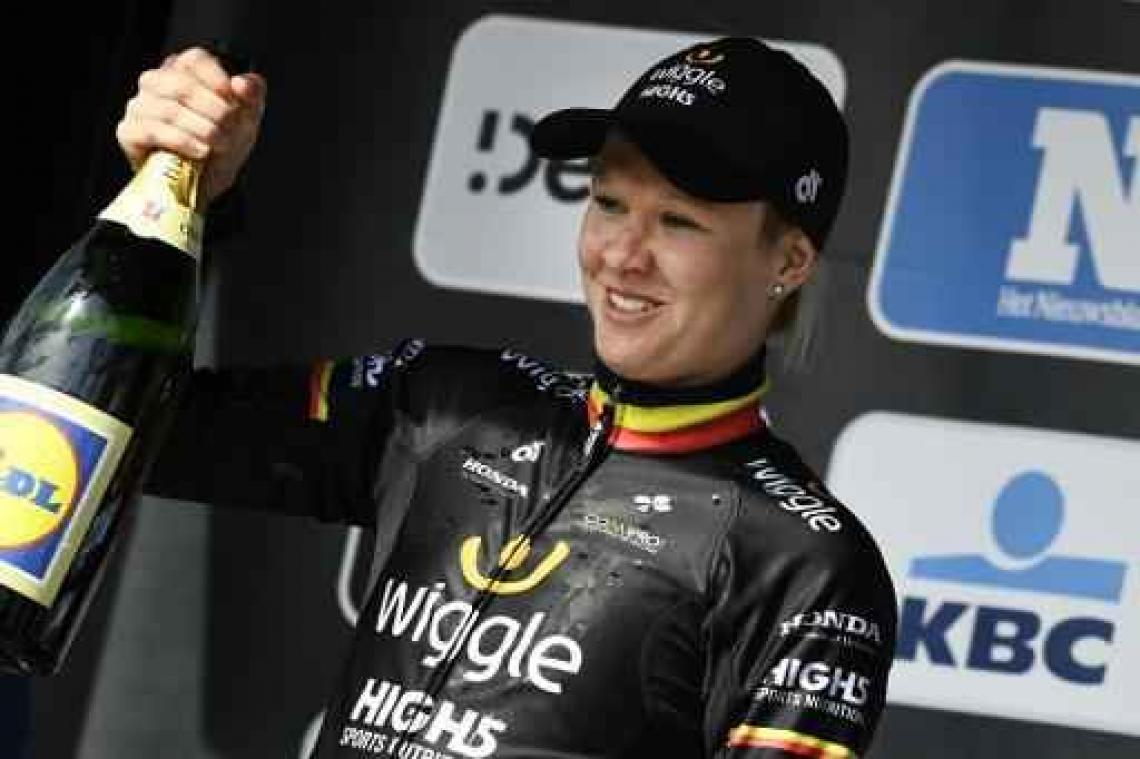Jolien D'hoore wint GP Dottenijs
