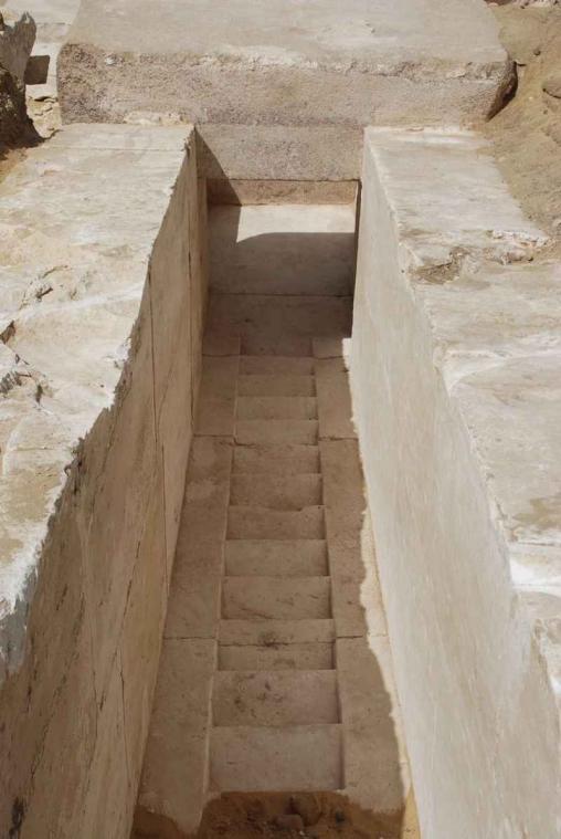 Overblijfselen van eeuwenoude piramide gevonden in Egypte