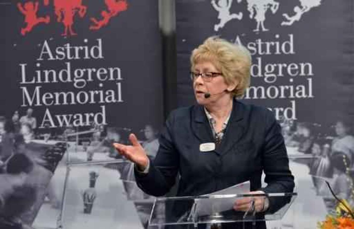 Duitse illustrator Wolf Erlbruch wint Astrid Lindgren-prijs 2017