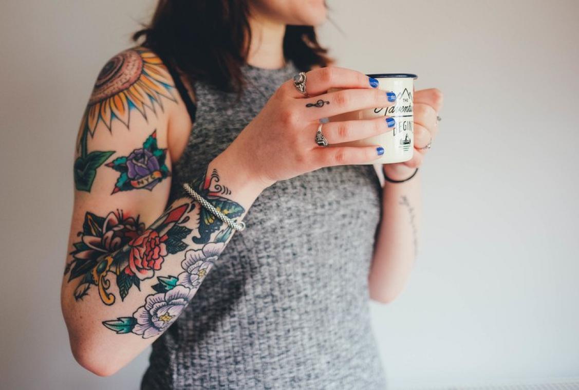 Je kan nu getatoeëerde huid van een overleden familielid aan je muur hangen