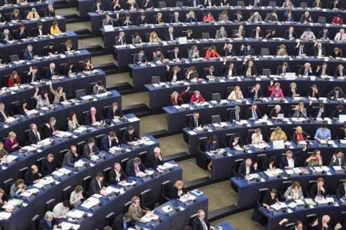 Brexit - Grote meerderheid in Europees Parlement keurt resolutie over Brexit-onderhandelingen goed