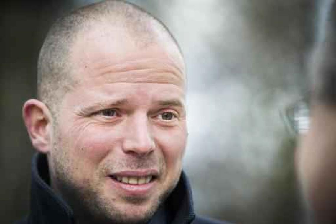 Francken klopt zich onterecht op de borst over regularisatieaanvragen