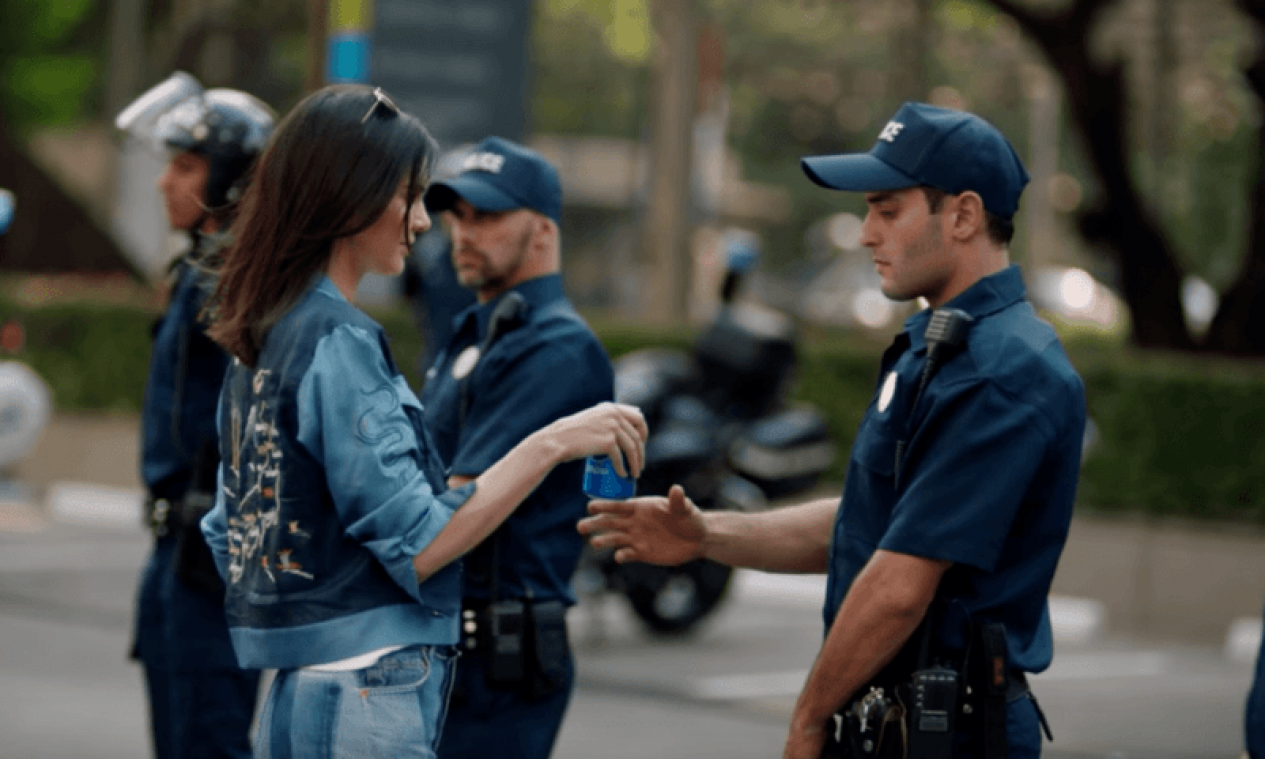 Pepsi trekt omstreden reclamespot met Kendall Jenner in