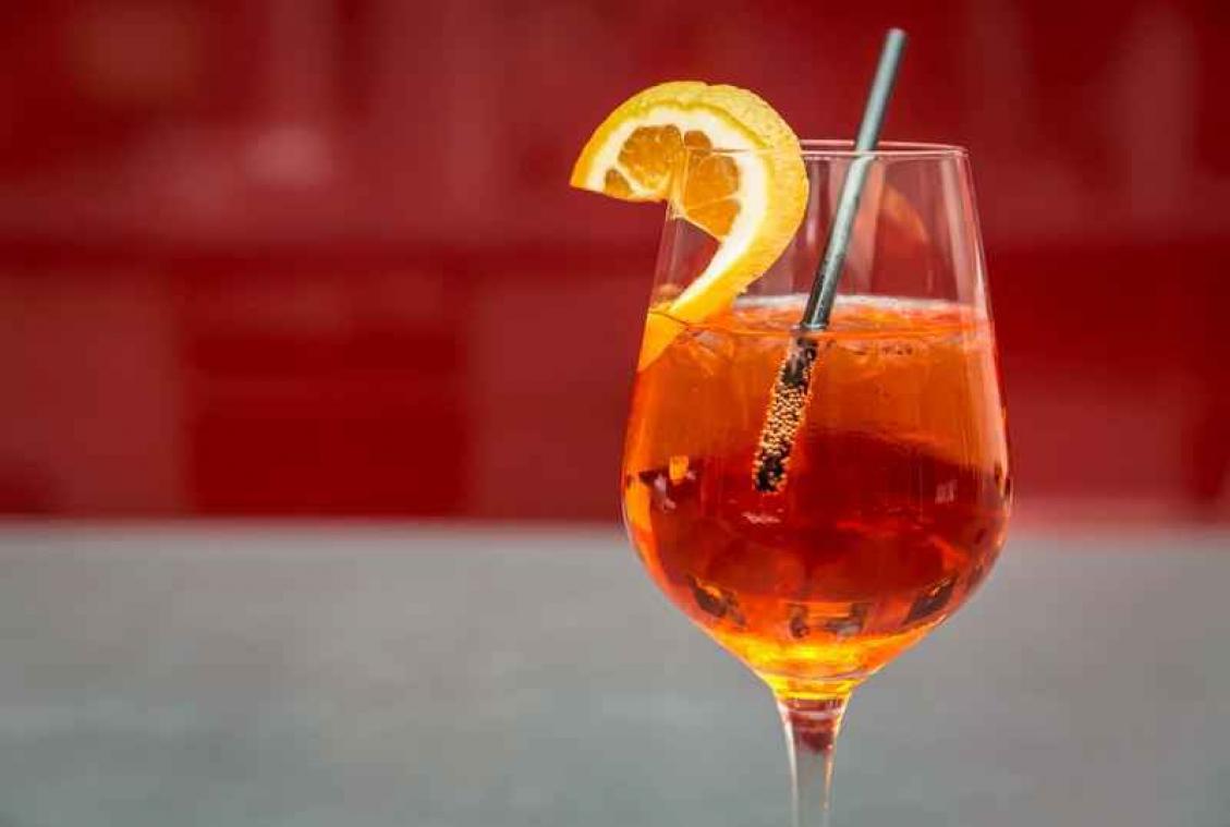 Thuis in je eentje drinken is de nieuwe Scandinavische hype