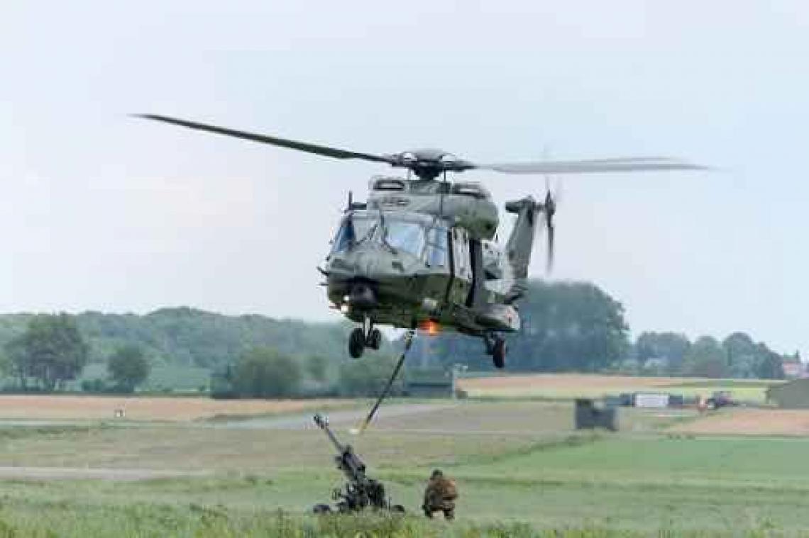 Legerhelikopters in de kijker op opendeurdag luchtmachtbasis Bevekom