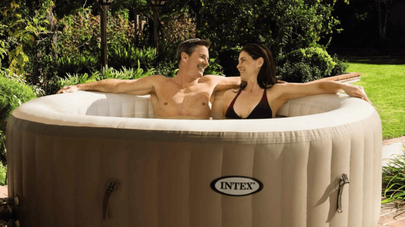 Aldi verkoopt goedkope opblaasbare jacuzzi