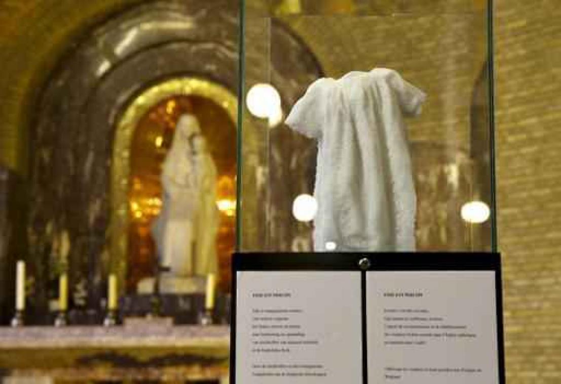 Standbeeld voor slachtoffers seksueel misbruik onthuld in basiliek van Koekelberg
