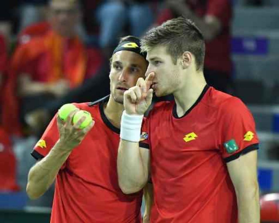 Davis Cup - Italianen winnen dubbelspel na spannende vijfsetter