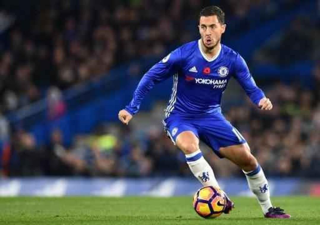 Belgen in het buitenland - Eden Hazard helpt Chelsea met doelpunt aan zege tegen Bournemouth
