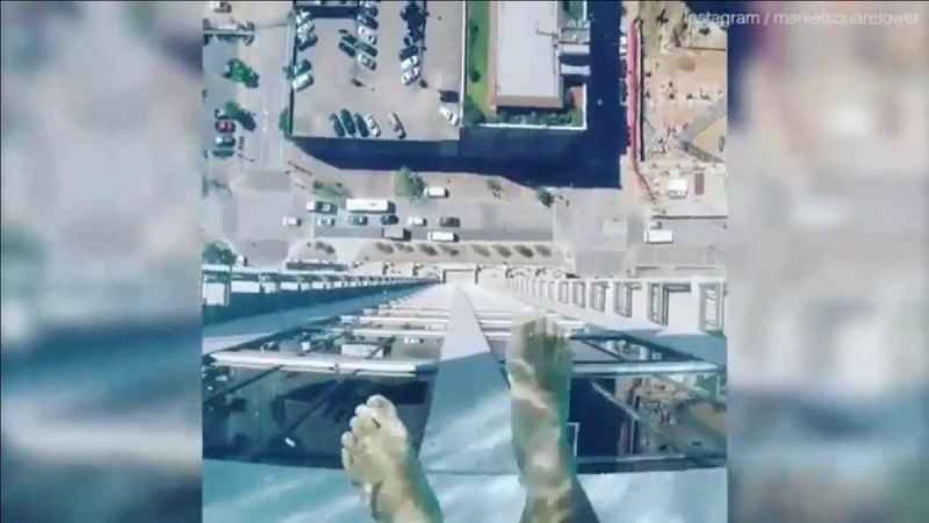 Zwembad 'Sky Pool' laat je 150 meter in de lucht zwemmen: niet voor mensen met hoogtevrees