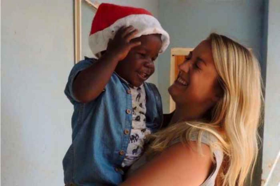 Jonge Britse doet alles om Oegandees kindje te adopteren